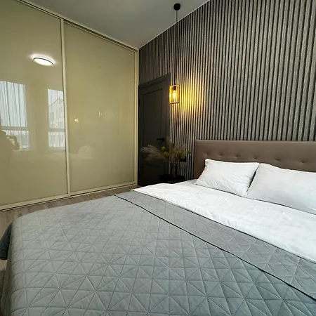 Apartment в жк вікінг пимоненка зелена