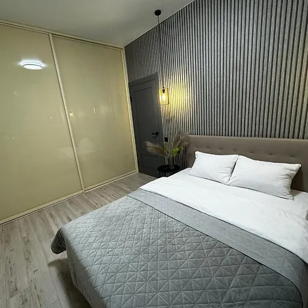 в жк вікінг пимоненка зелена Apartment *