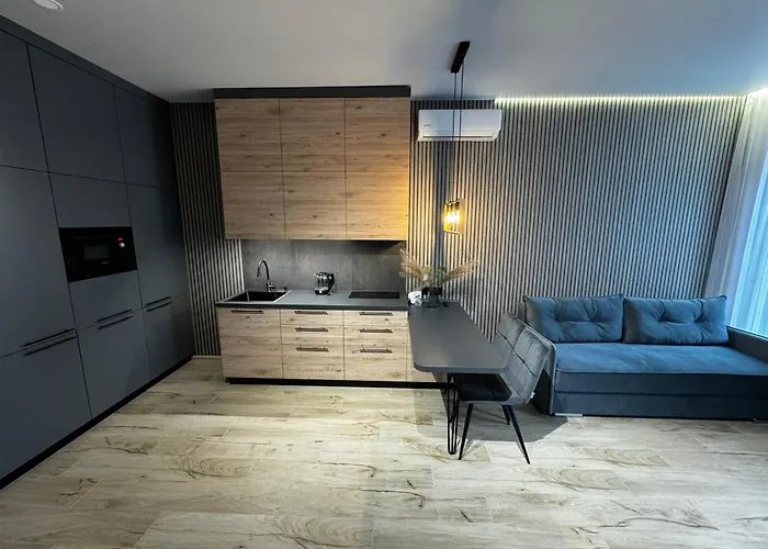 Apartment в жк вікінг пимоненка зелена