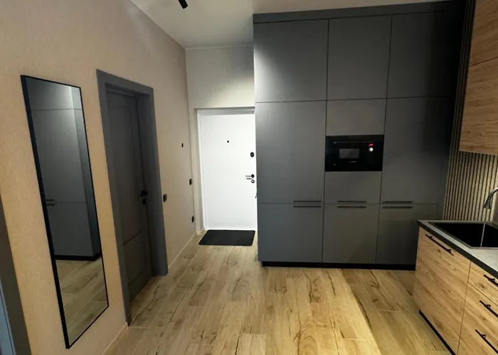 Apartmán в жк вікінг пимоненка зелена *